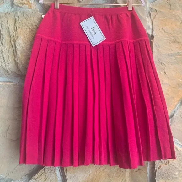 Lisa International Pink Pleated Sweater Sk… - Picture 6 of 8